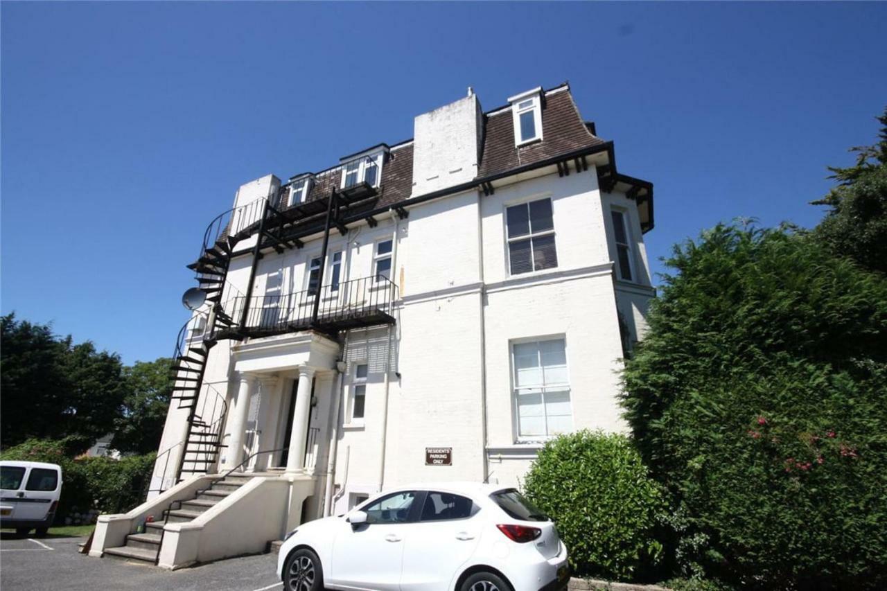Bright 2 Bedroom Apt - Great Location - Free Parking Bornemouth Extérieur photo